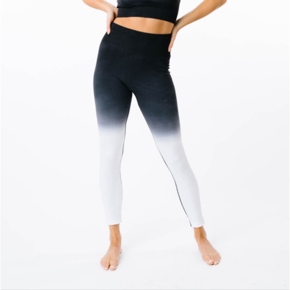 Zyia Active Ombré Performance High Waist 7/8 Legging Size Medium